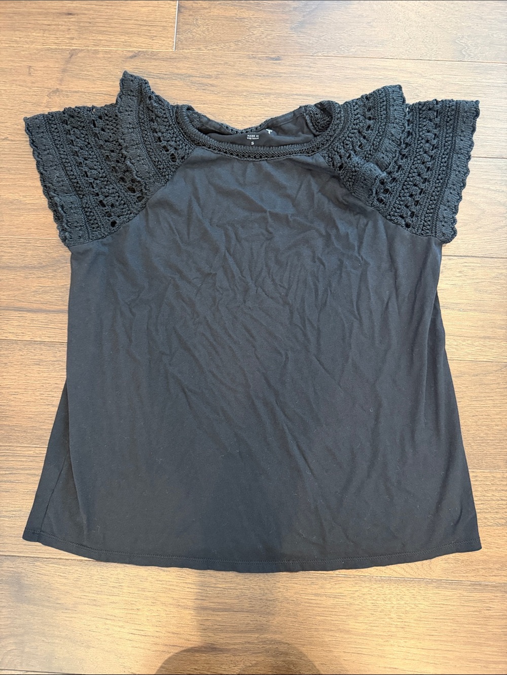LOFT Black Top with Crochet Cap Sleeves Small - C54-059